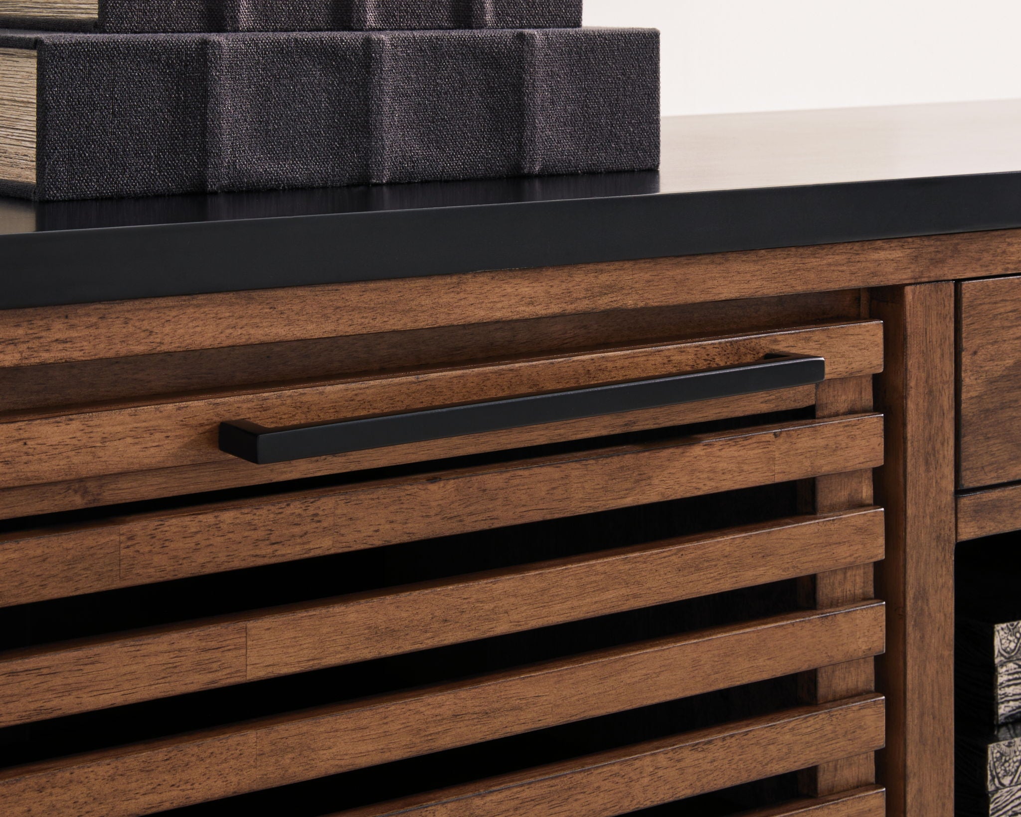 Kallari - Credenza