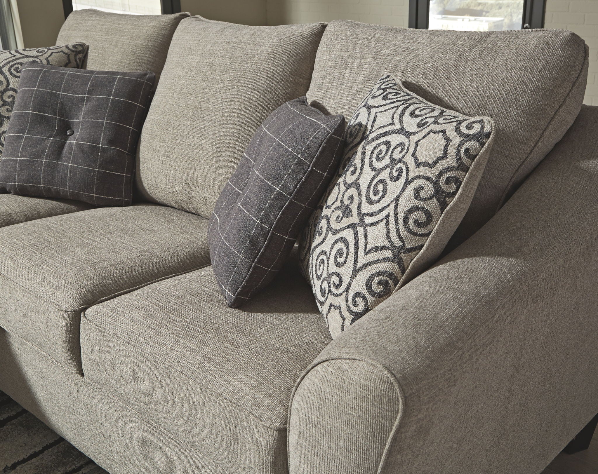 Kestrel - Sofa Chaise - Pearl Silver