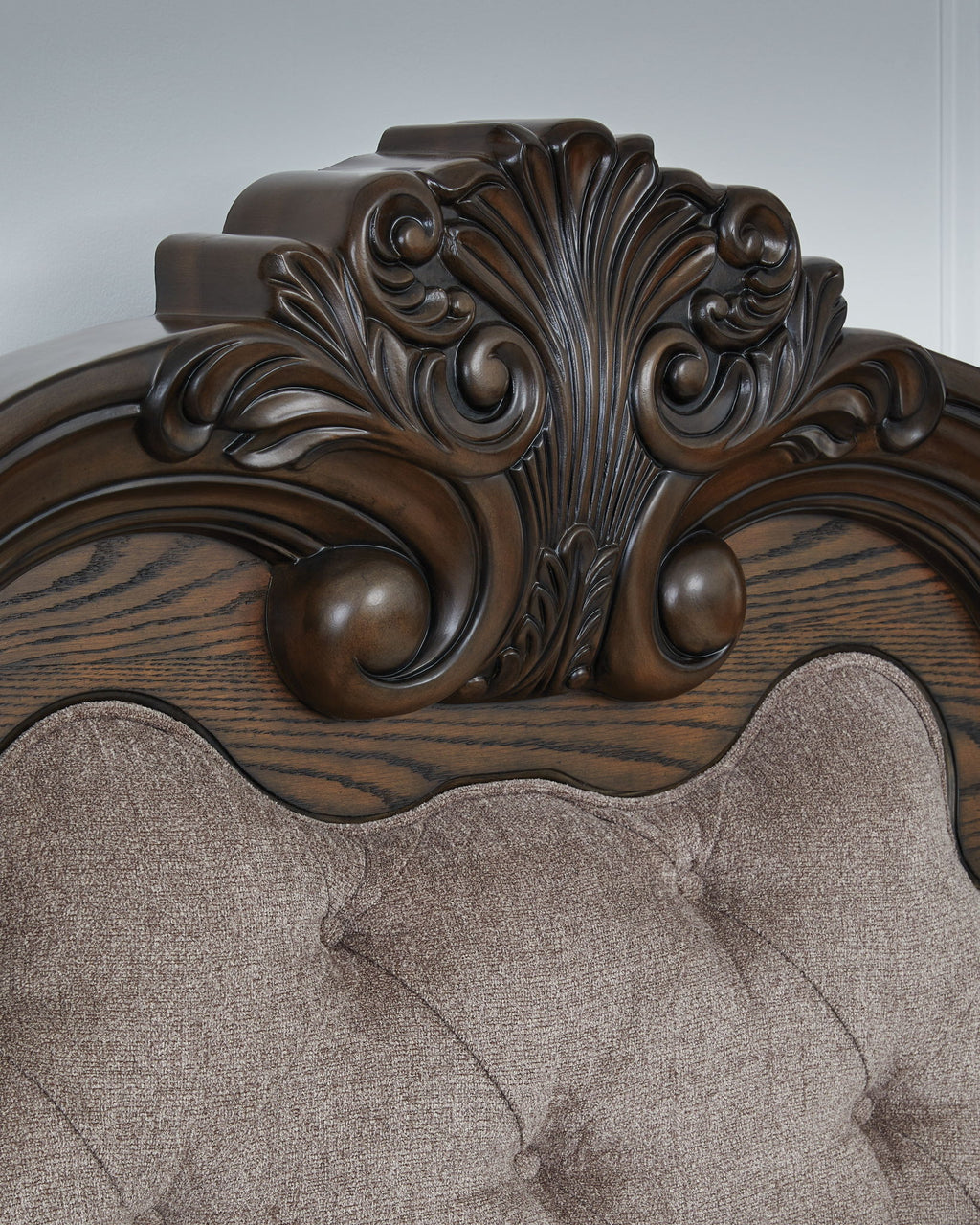 Maylee - Upholstered Bed