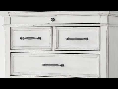 Kanwyn - Three Drawer Night Stand - Whitewash